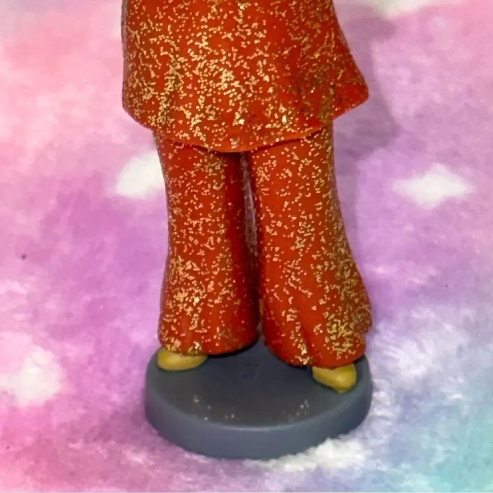 Disney Fancy Nancy Mrs Devine Topper Cake